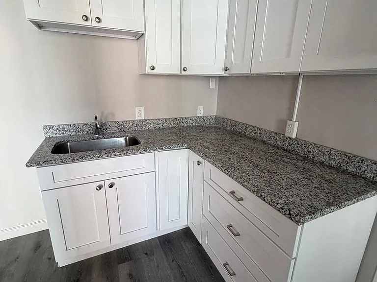 420 W King Street — Photo 3