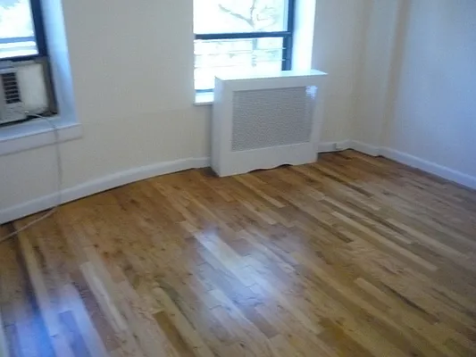 Rented by Picture Realty Inc. | media 35