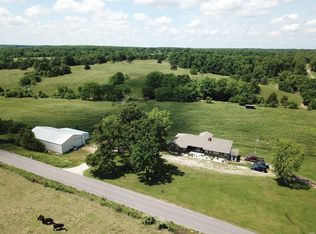 20465 Neosho Dr, Lebanon, MO 65536