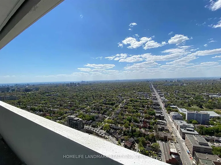 2221 Yonge St #5009 — Photo 2
