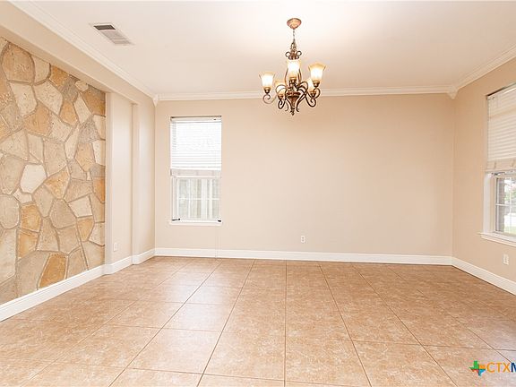 5th image of 1705 Ascot Ln