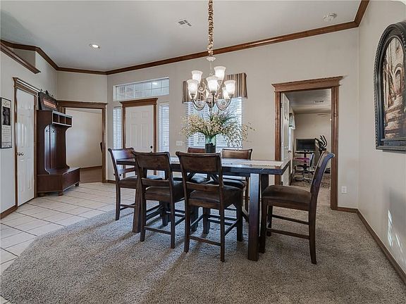 4th image of 3617 SW 129th Ter