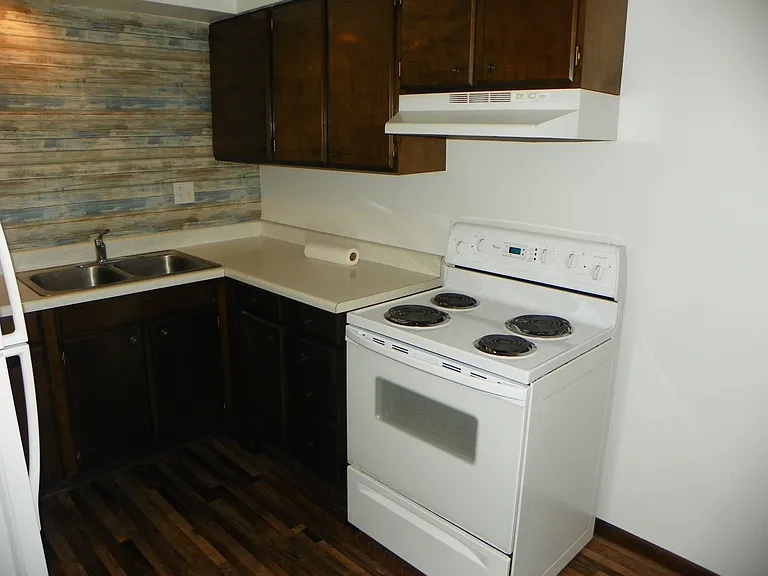 1221 Madison Ave #213 — Photo 3
