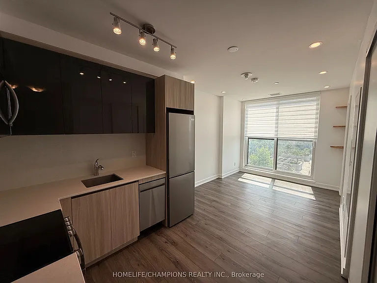 3100 Keele St S #902 — Photo 4