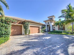 28692 La Caille Dr, Naples, FL 34119