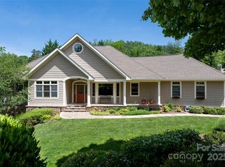 42 Pine Acre Blvd, Asheville, NC 28804