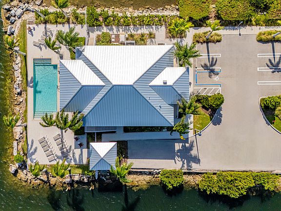 4th image of 46 Largo Ave