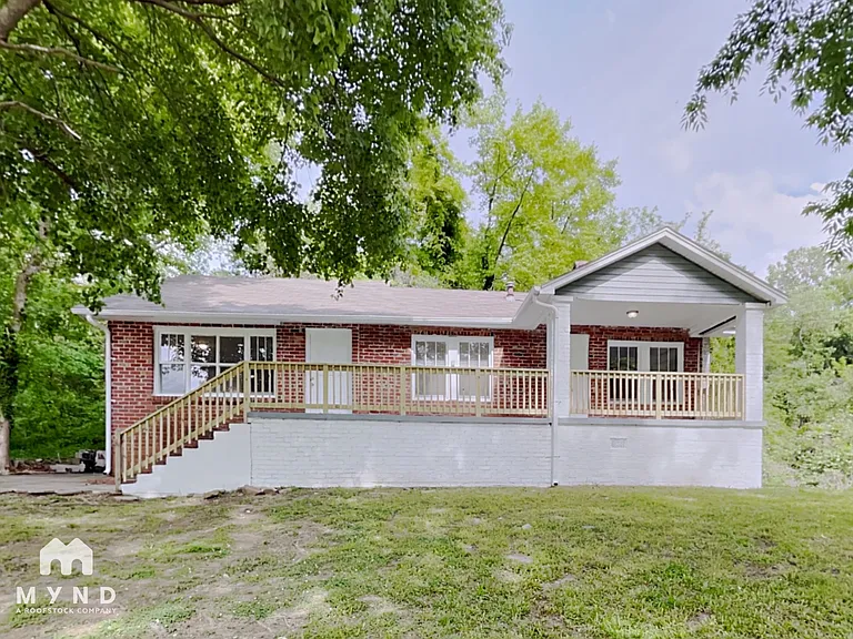 1445 Echols Dr — Photo 1