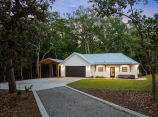 279 Marsh Dr, Freeport, FL 32439