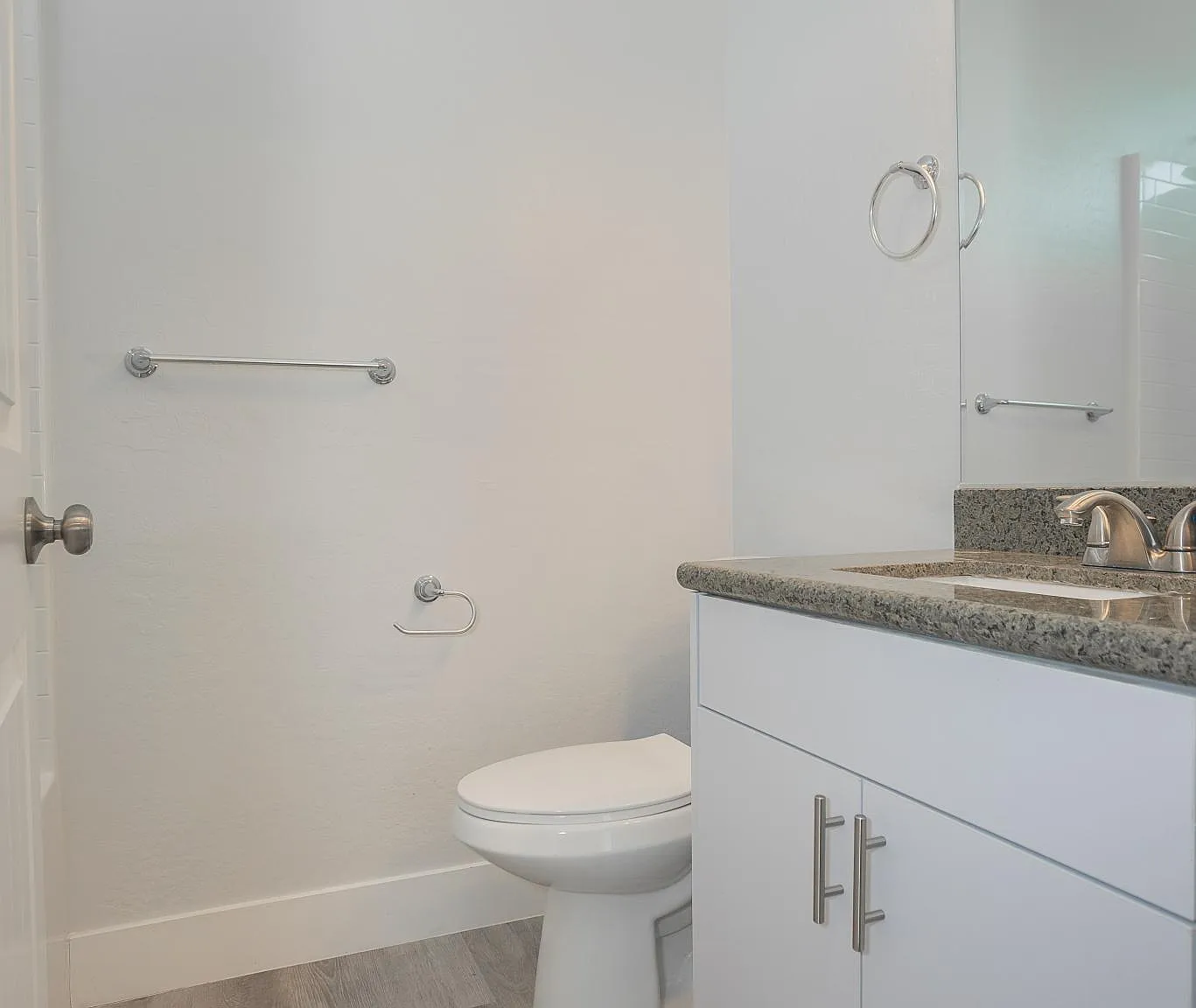 3 bed, 1100 sqft, $1,339 — Photo 2