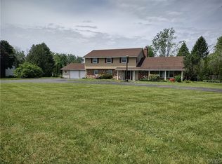 6043 S Bay Rd, Cicero, NY 13039