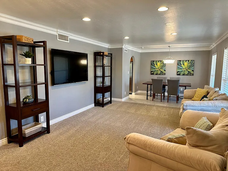 7019 E Hearn Rd — Photo 6