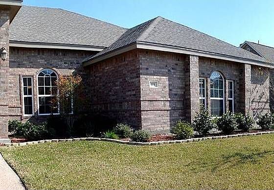 1st image of 115 Pine Valley Dr