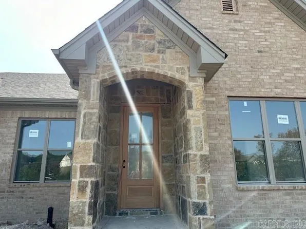 121 Edgewood Cir, Little Rock, AR 72223