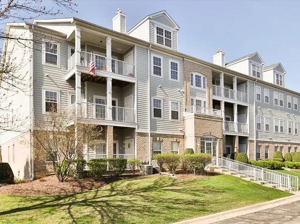 1299 W Lake St APT 306, Addison, IL 60101