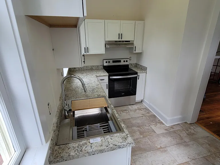 1256 Jefferson Ter #3 — Photo 4