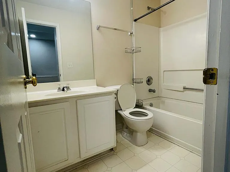 13300 Morris Rd #16 — Photo 7