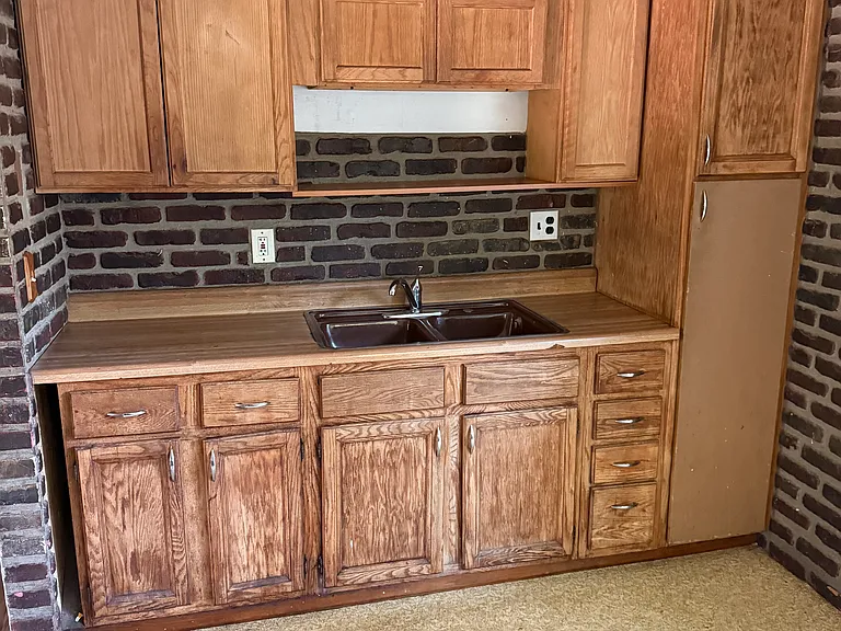 2380 Pineridge Ct — Photo 8
