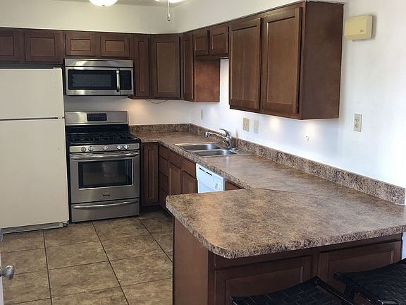 4th image of 3900 Ortiz Ct NE APT C