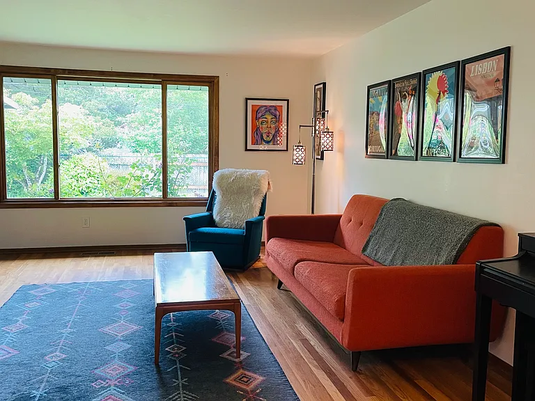 8970 SW Homewood St — Photo 3