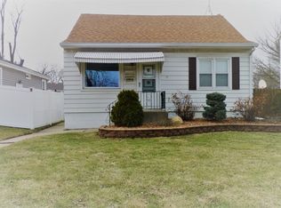 17918 Henry St, Lansing, IL 60438