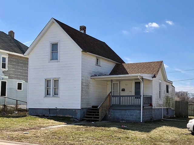 2nd image of 457 N Evergreen Ave