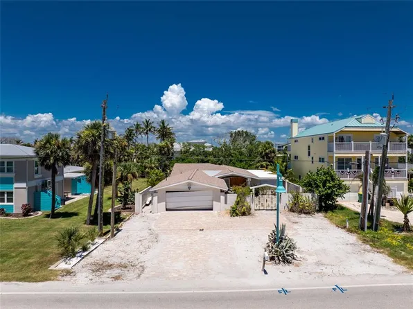 1475 Gulf Blvd, Englewood, FL 34223