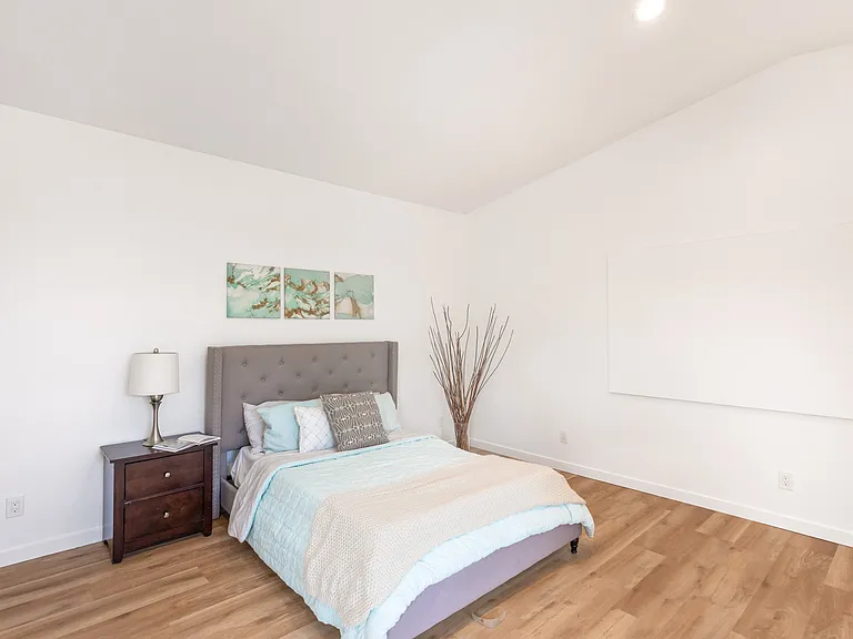 230 Del Mesa St — Photo 3