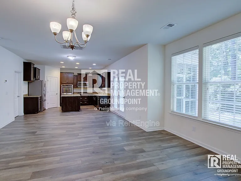 104 Elliott Creek Ln — Photo 8