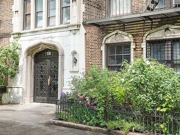 5th image of 300 8th Ave APT 3G