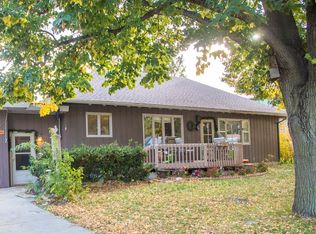 707 12th St, Springfield, SD 57062