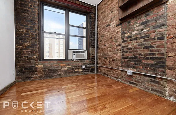 Rented by PocketBroker Inc | media 18