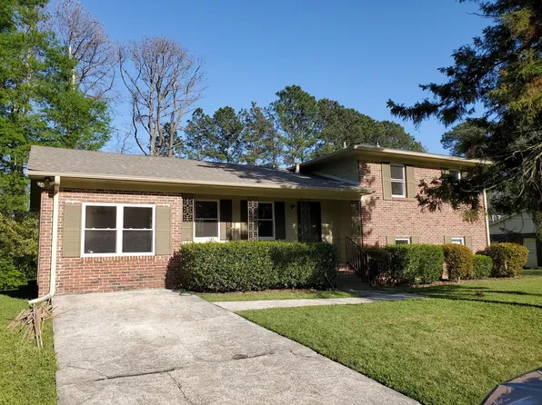 3825 Asbury Pl, Mountain Brk, AL 35243