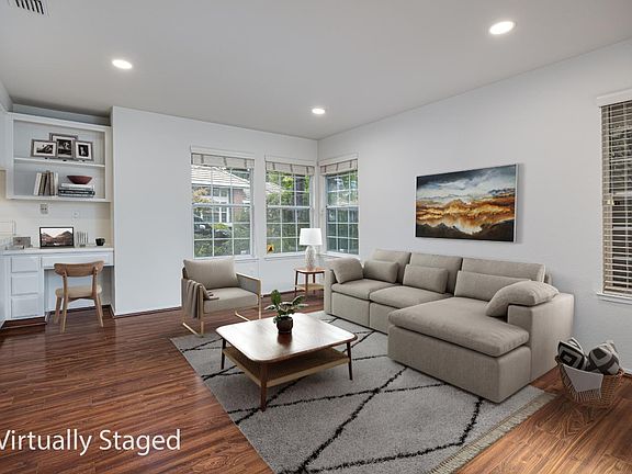 5th image of 2804 Roxburgh Ln