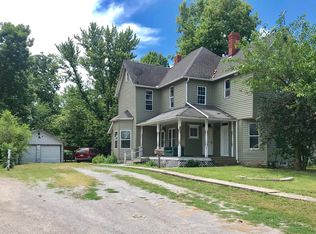 318 E Vest St, Marshall, MO 65340