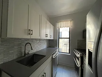 Rented by Hillel Realty Group