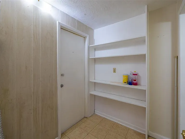 400 S Meteor Ave — Photo 7