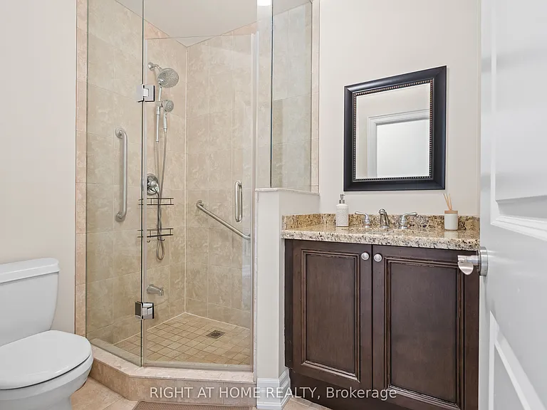 91B Evans Ave — Photo 45