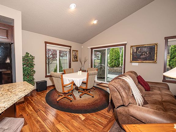 5th image of 907 W Siena Peak Dr