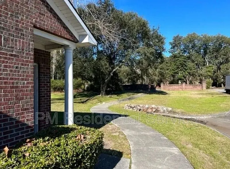 1 bed, 1.0 bath, 800 sqft, $1,195 — Photo 3
