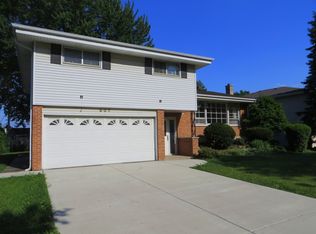 907 N Westgate Rd, Mount Prospect, IL 60056