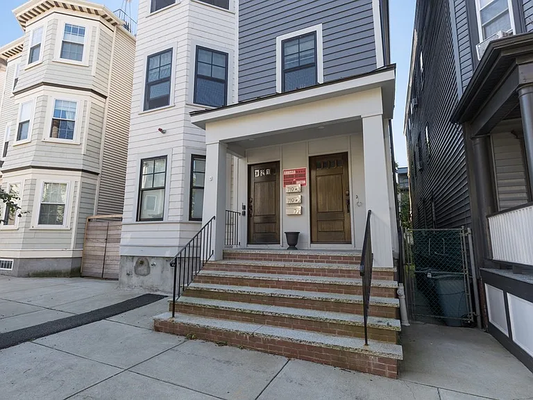 E 2nd St — Photo 37