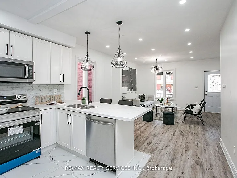 20 Somerset Ave E — Photo 11
