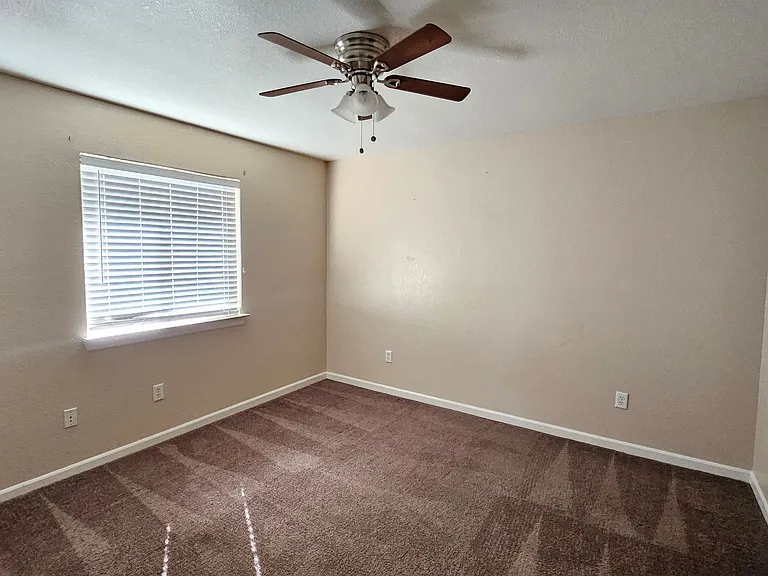8307 Charles Pl — Photo 5