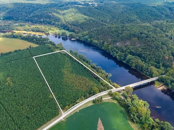 James River Rd, Wingina, VA 24599