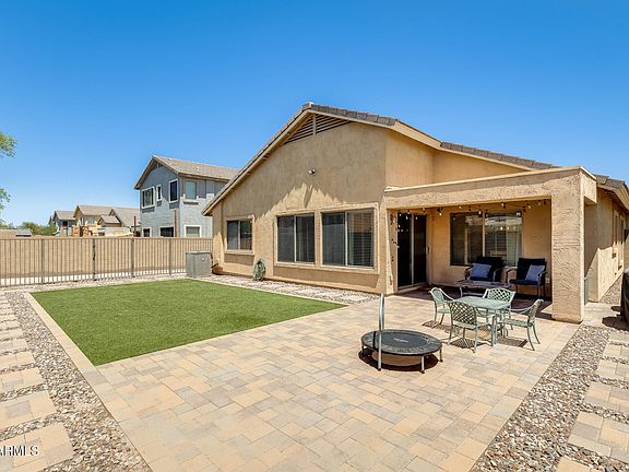 5th image of 1397 E LAUREL Place