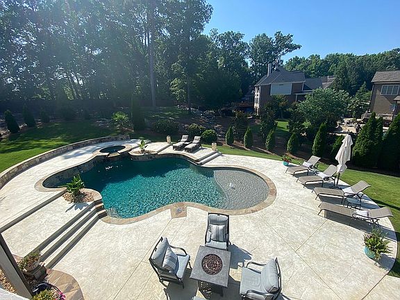 3rd image of 2968 Hidden Falls Dr