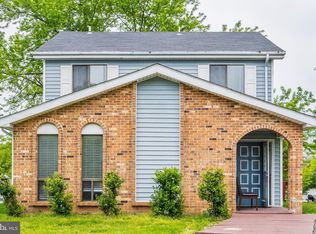 411 Hummer Ct, Sterling, VA 20164