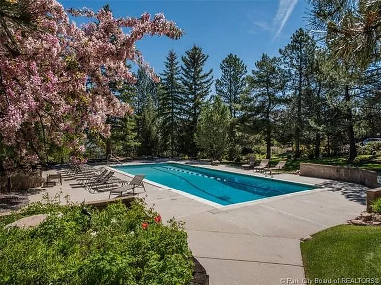 2025 Canyons Resort Dr #S6 — Photo 18