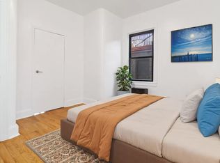 300 W 10th St #3C, New York, NY 10014